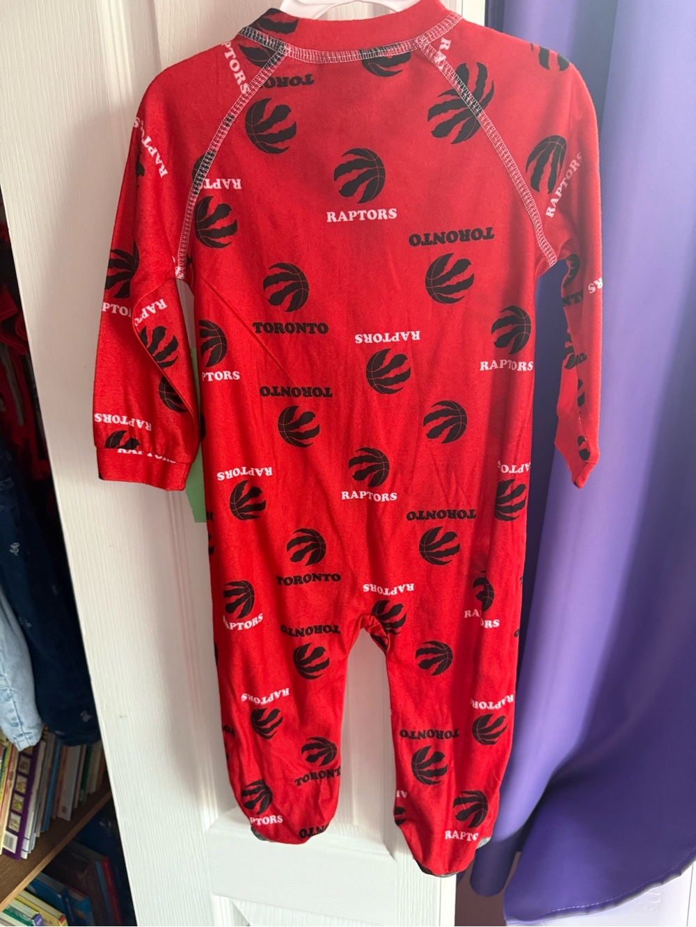 NBA Toronto Raptors Sleeper - Picture 2 of 5